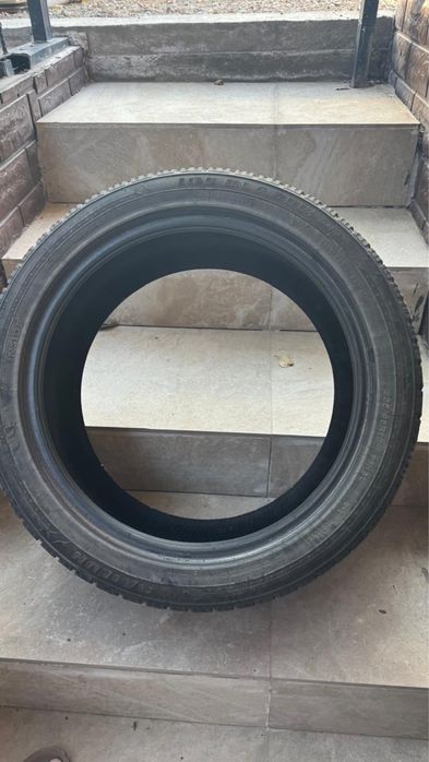 Шины  235/45R18