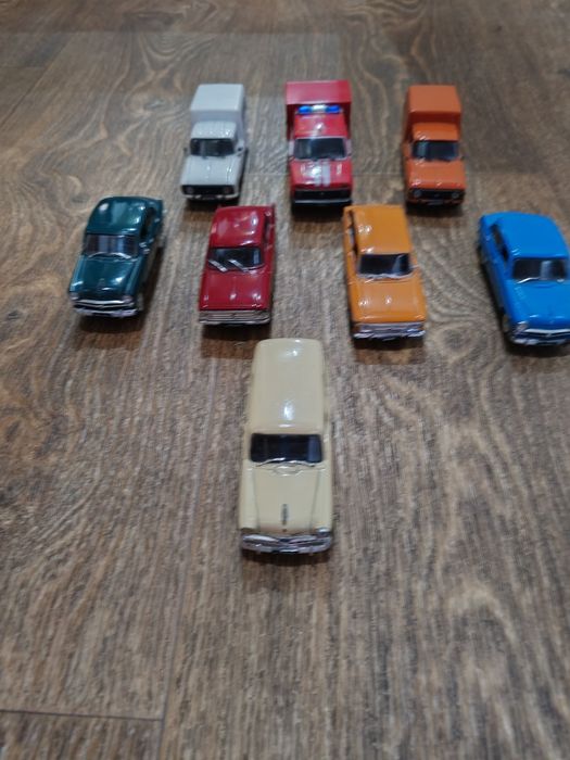 Коллекцию машинок