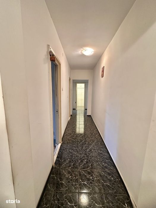 Apartament 3 camere, balcon, Oltenița