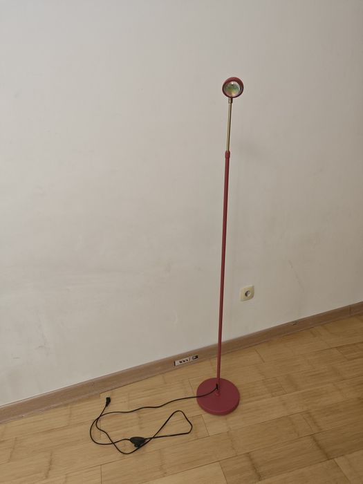 Напольная новая стальная лампа