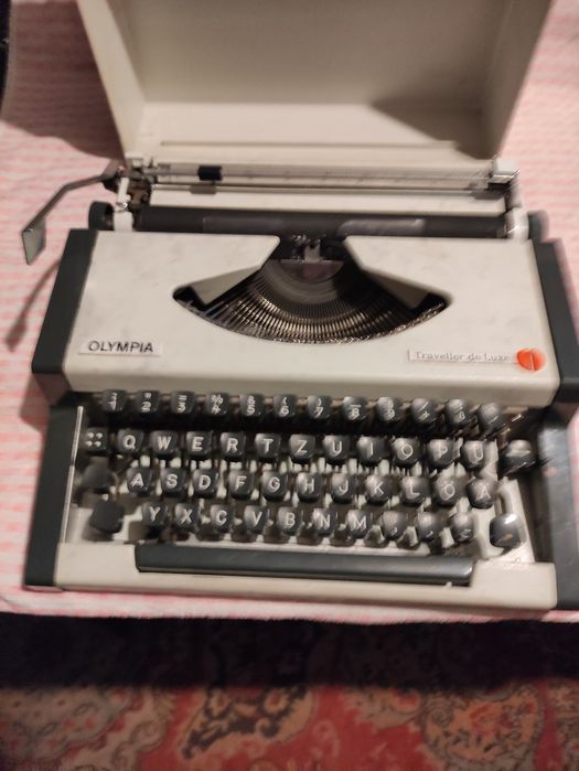 Mașină de scris Olympia