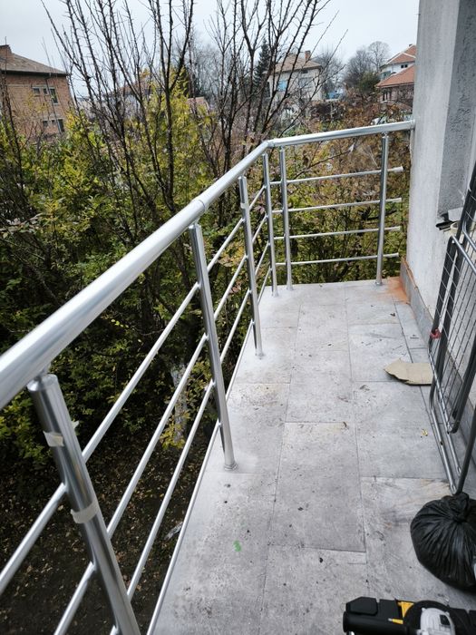 Алуминиеви парапети