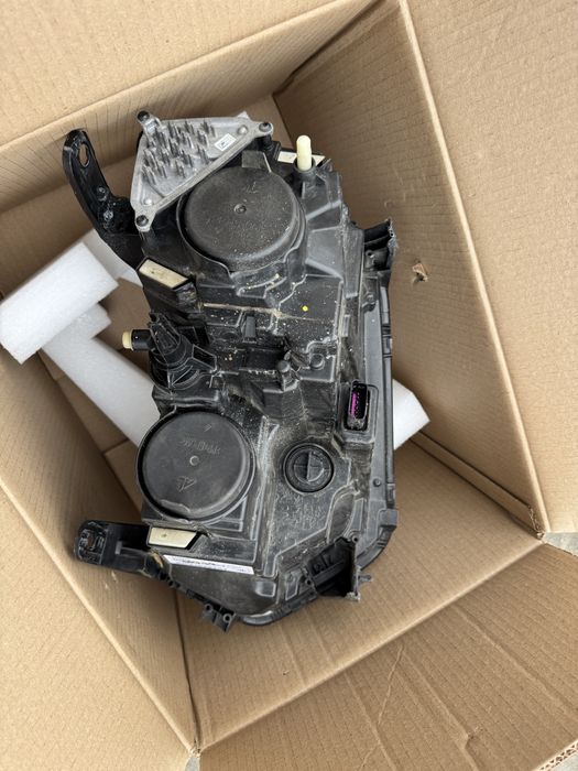 Far original dreapta Duster 2