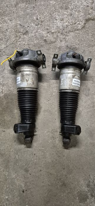 Perna/perne aer spate WV Touareg 2007