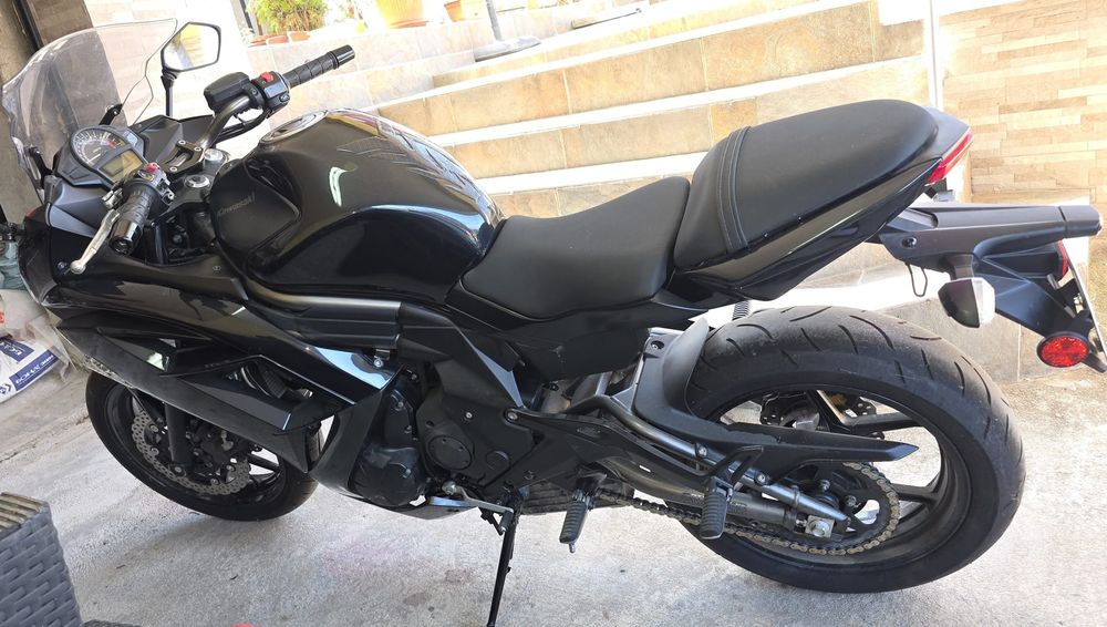 Kawasaki ex650 2012 година