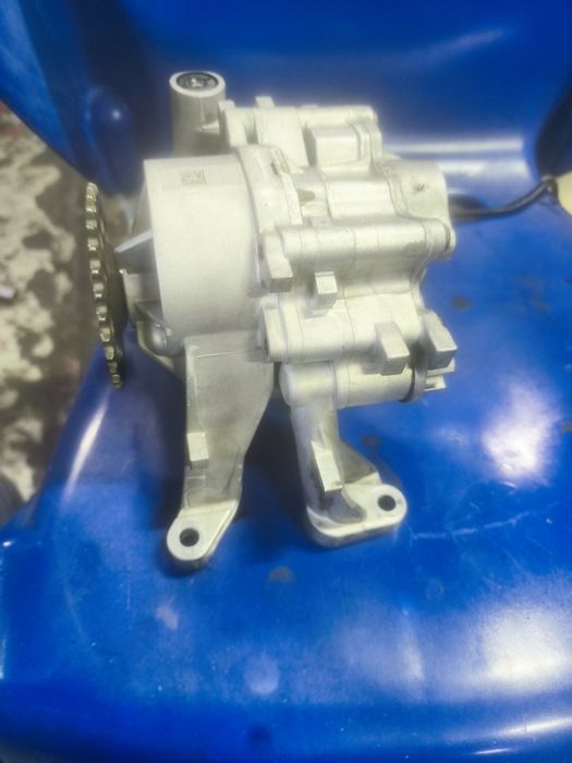 Pompa ulei jaguar land ROVER 2.0 diesel