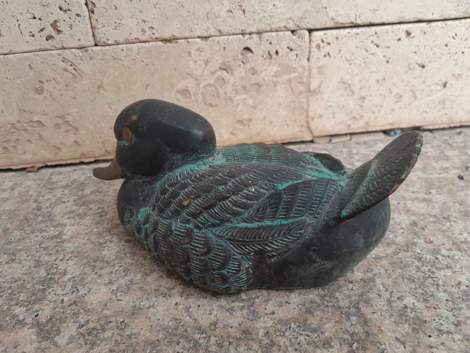 Rată  foarte  veche din bronz,