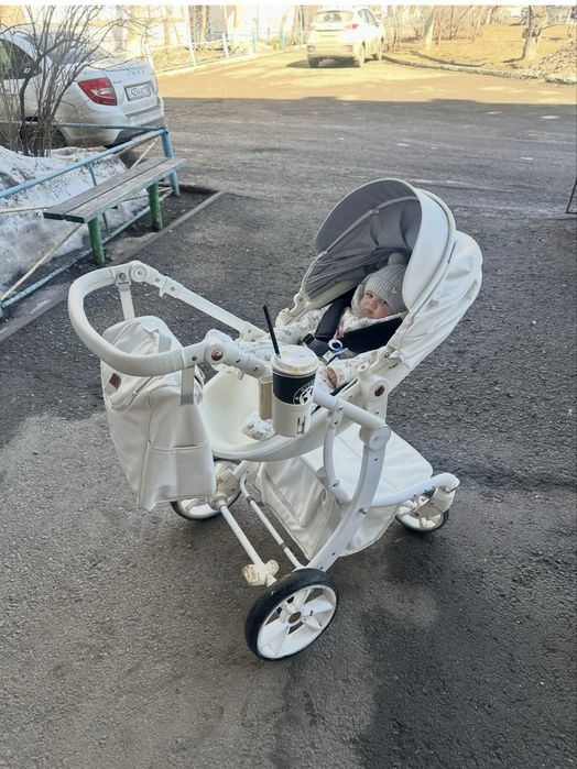 Продам красивейшую коляску