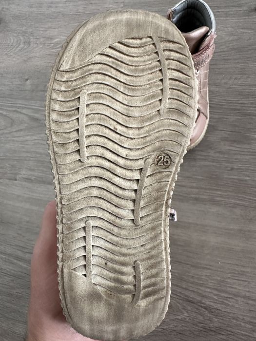 Детские кожаные ботинки р 25.