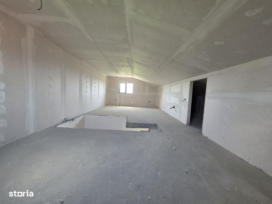 Casă duplex cu 4 dormitoare si mansarda 160 mp Cartier Independenței