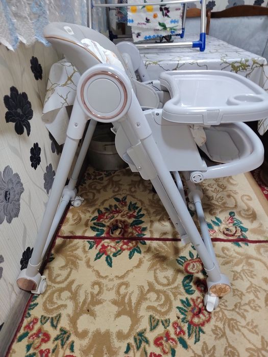 Продается стульчик для кормления