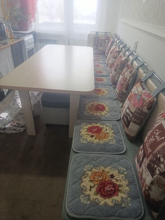 Куханый уголок с подушками