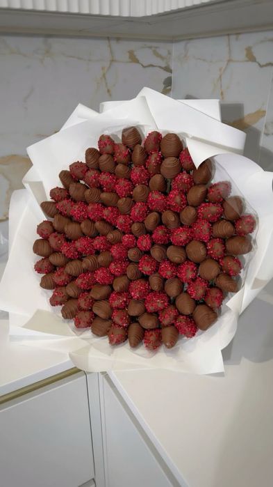 Клубника в шоколаде , букет с клубника