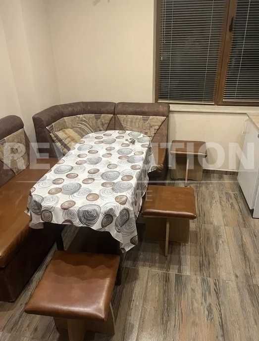 УЮТЕН ДВУСТАЕН апартамент в района на Цветен квартал!