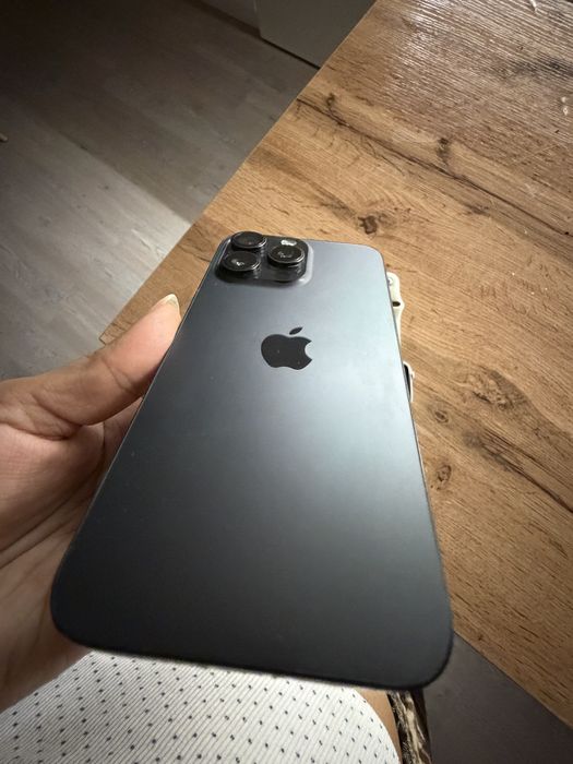 Продам iphone 15 PRO MAX 512 ГБ