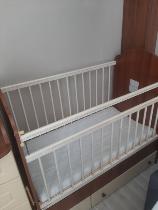 Продам детскую кровать трансформер 3 в 1