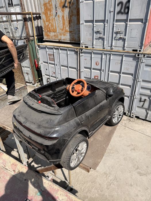 Продам машинку в хорошем состояний