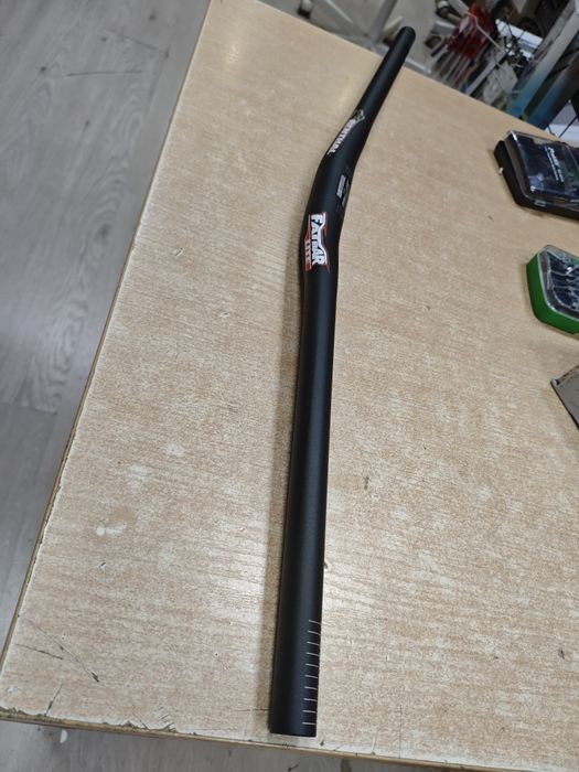 Кормило за велосипед  Rental Fatbar Lite 80 см перфектно