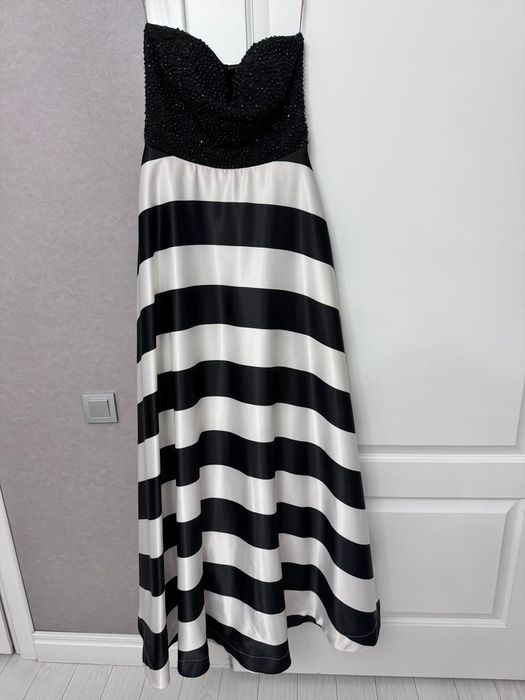 Продаются платье!!!