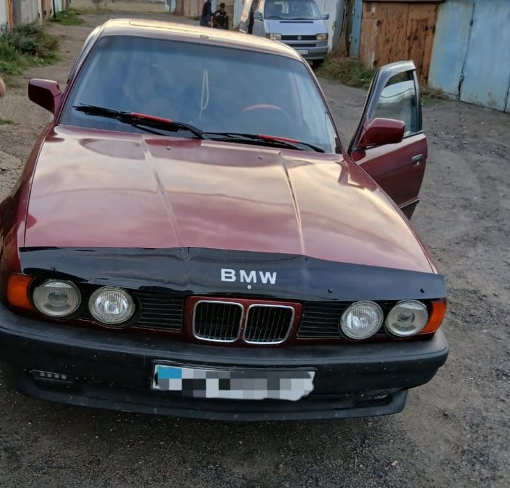Продам BMW 520i 2.0