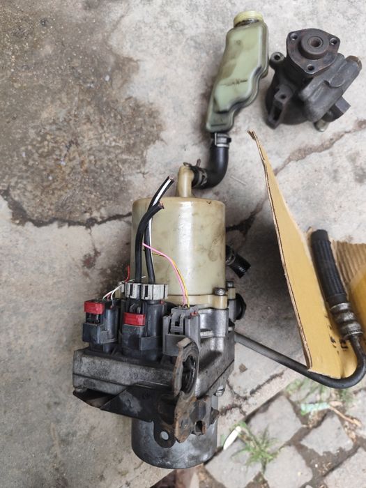 Хидравлична електрическа хидравлика за Мазда от 2003 до2005 и наг