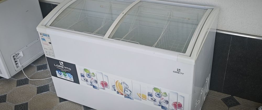 Морозильник LORETTO сотилади 2 та