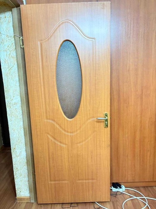 Двери межкомнатные Б/у