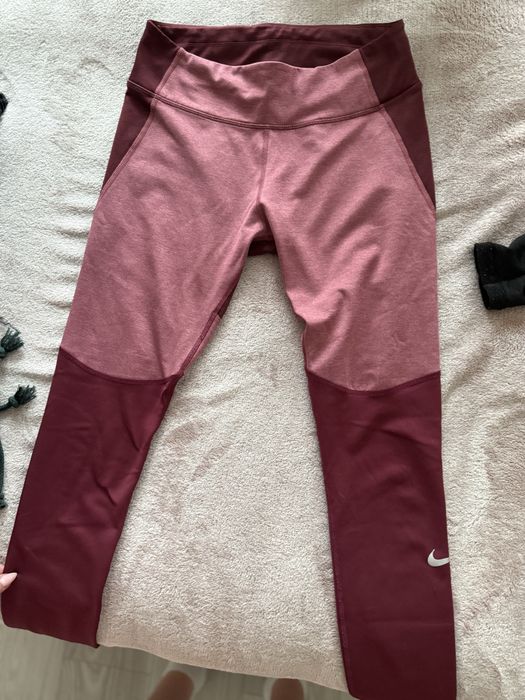 Розов клин Nike.