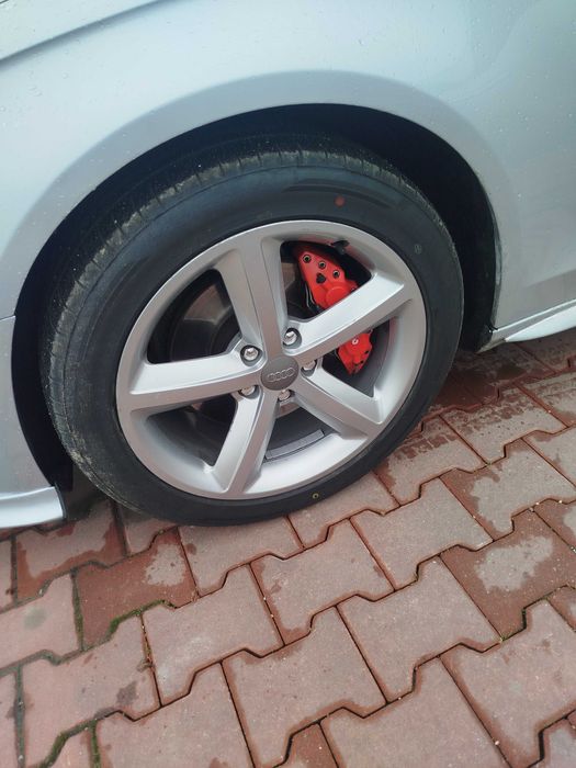 se vinde audi a4b8