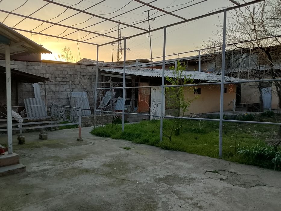 Qo'yliq bozori yaqinida yer xisobida uchastka sotiladi 5sotx