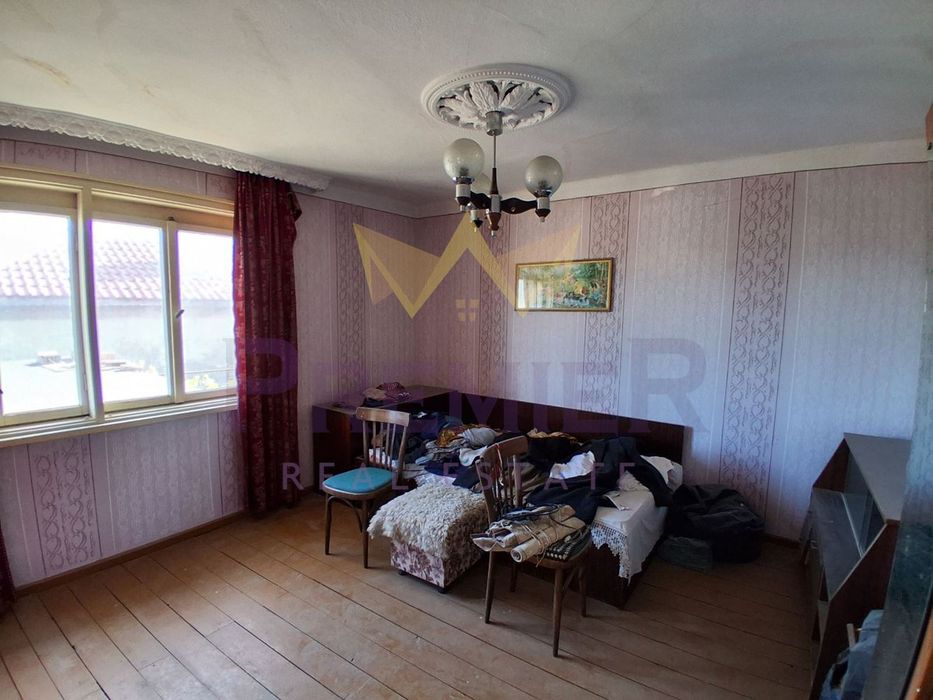 Къща в Варна, област-гр. Игнатиево площ 200 цена 85000
