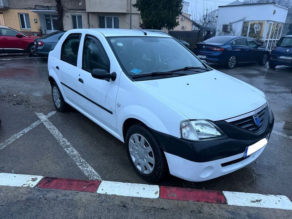 Vand  dacia logan berlina, benzina+GPL