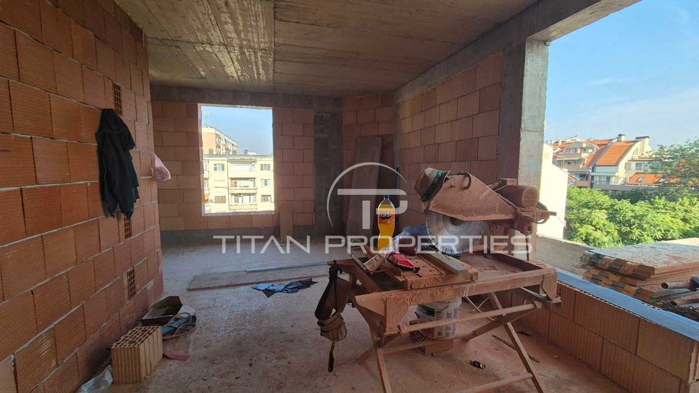 Продава се Едностаен апартамент в Пловдив, Кючук Париж - 63 кв.м за 718 €/кв.м - Снимка #2