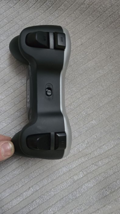 Продавам pc джойстик