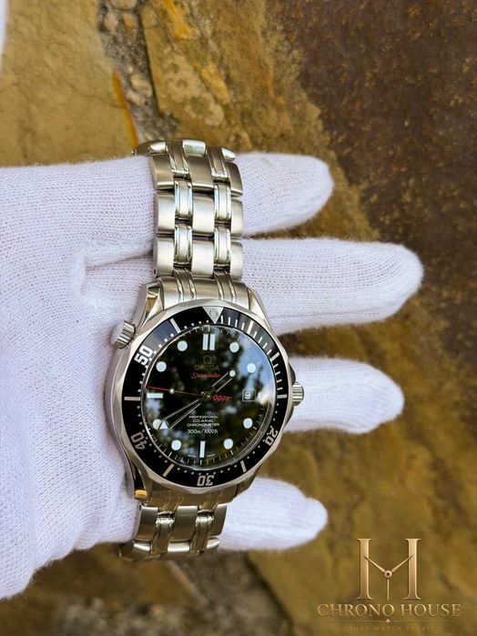 OMEGA Seamaster Diver 300M – 007 Edition