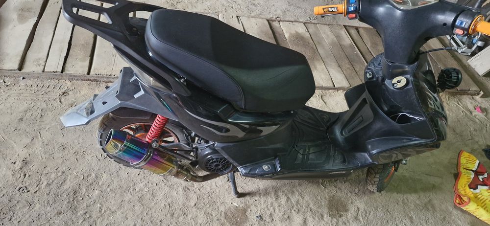 Продам скутер хорошое состояние