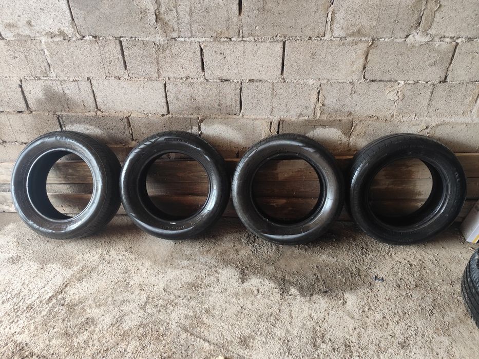 Продам комплект летней резины ZMAX