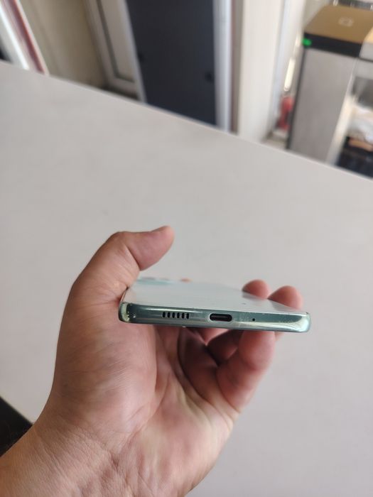 Samsung A73 8 128 gb abmen ili nahtga