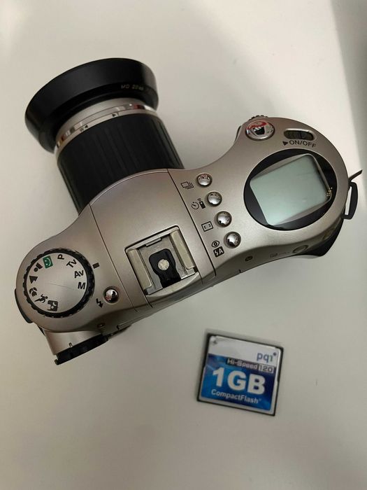Фотоапарат Pentax EI-2000 и светкавица Sony HVL-F32X