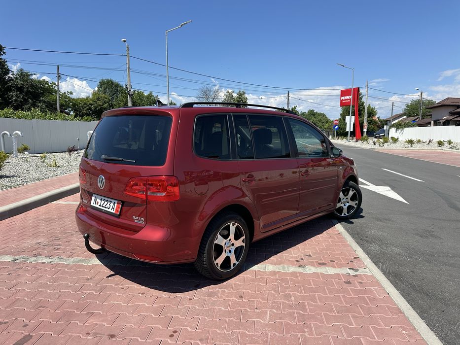 VOLKSWAGEN Touran 2013 — imagine 4