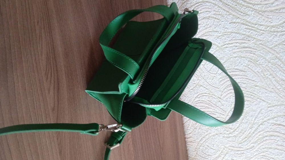 Сумки продам коста