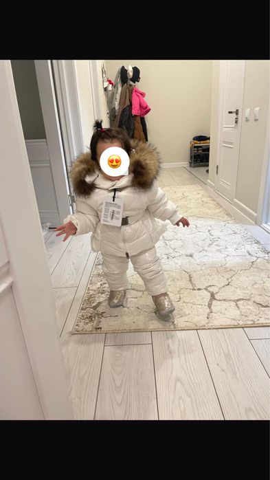 Продам детский комбинезон Монклер на девочку