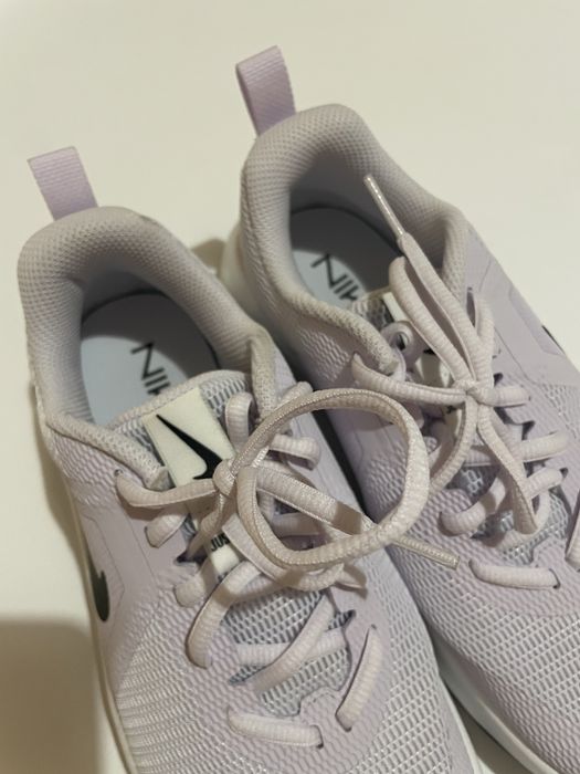 Дамски маратонки Nike