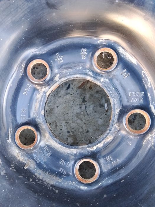 Продам диски на Фольксваген R15