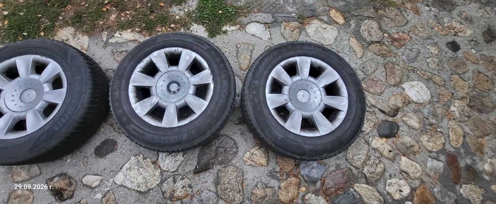 Джанти за BMW със зимни гуми 205/65 R15