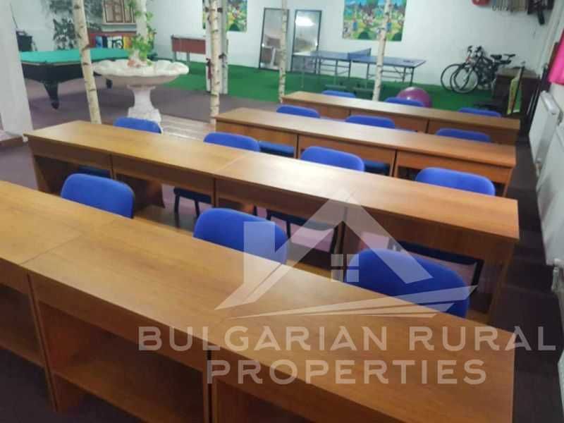 Продава се Хотел в с. Осеновлаг, Област София-област - 1200 кв.м за 375 €/кв.м - Снимка #18