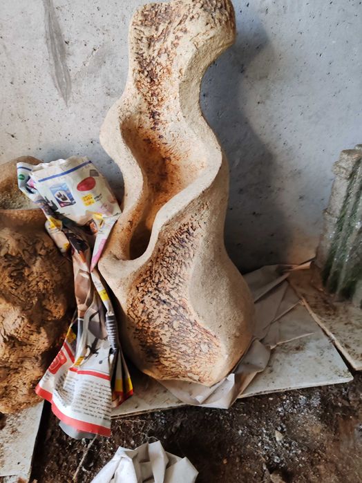 Скулптури малки пластики и графики