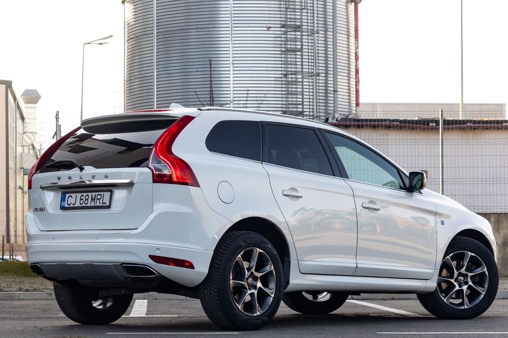 Vând Volvo XC 60