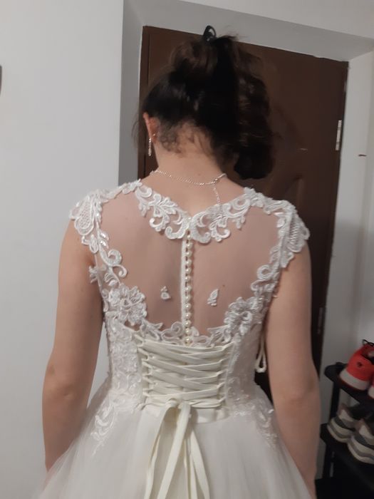 Vand rochie de mireasa