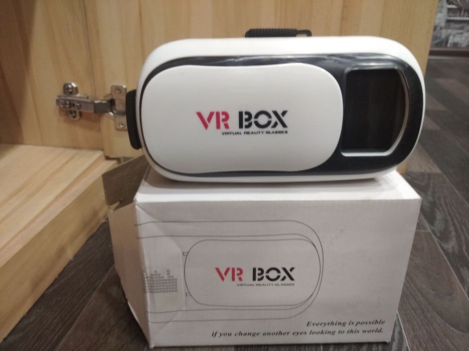 Очки виртуальной реальности.